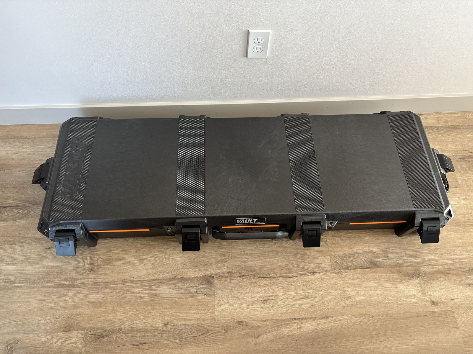 Pelican V800 Vault Double Rifle Case