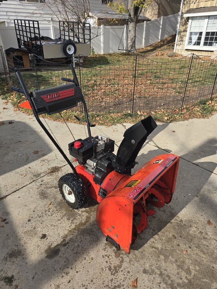 MTD 24" Dual stage snowblower.