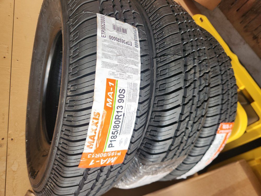 Maxxis MA-1 P185/80R13 Tires