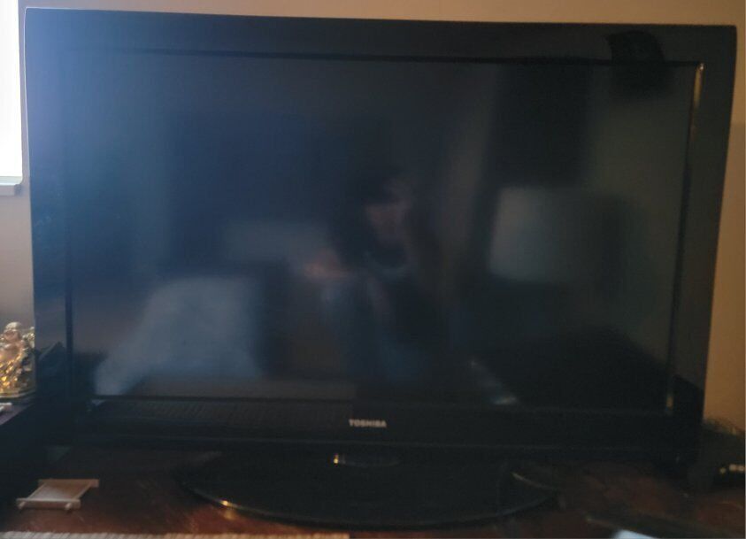 42" 1080p Toshiba TV / Monitor