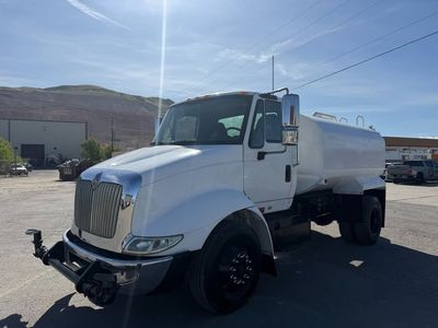 SWEET! 2007 INTERNATIONAL MODEL 8600 SBA 6X4 2000 GALLON WATER TRUCK