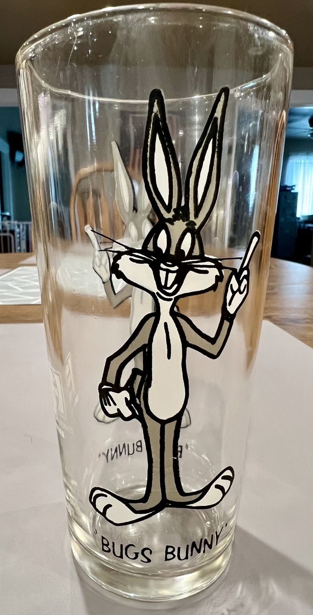 Vintage Pepsi Collector Series Bugs Bunny Glass Looney Tunes - mint condition