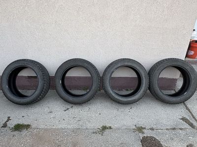 Bridgestone Blizzak 235/55R18 100T Winter Tires (Set of 4)