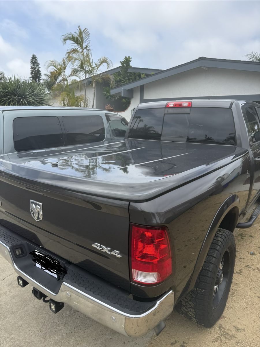 UnderCover Elite LX Hinged Tonneau Cover