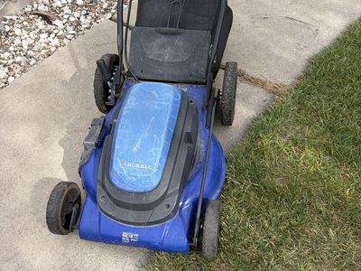 Electric lawnmower