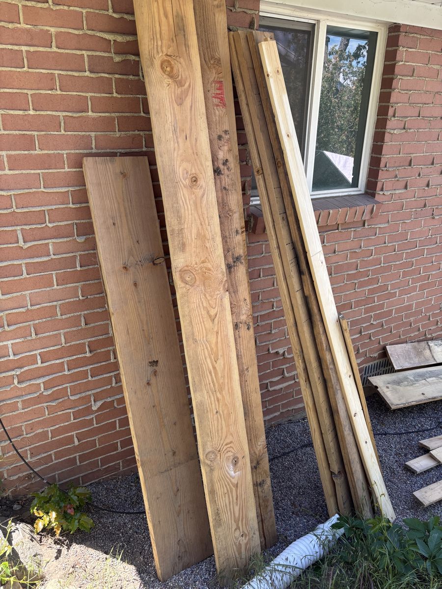 Mixed lumber of 2x and 1x sizing