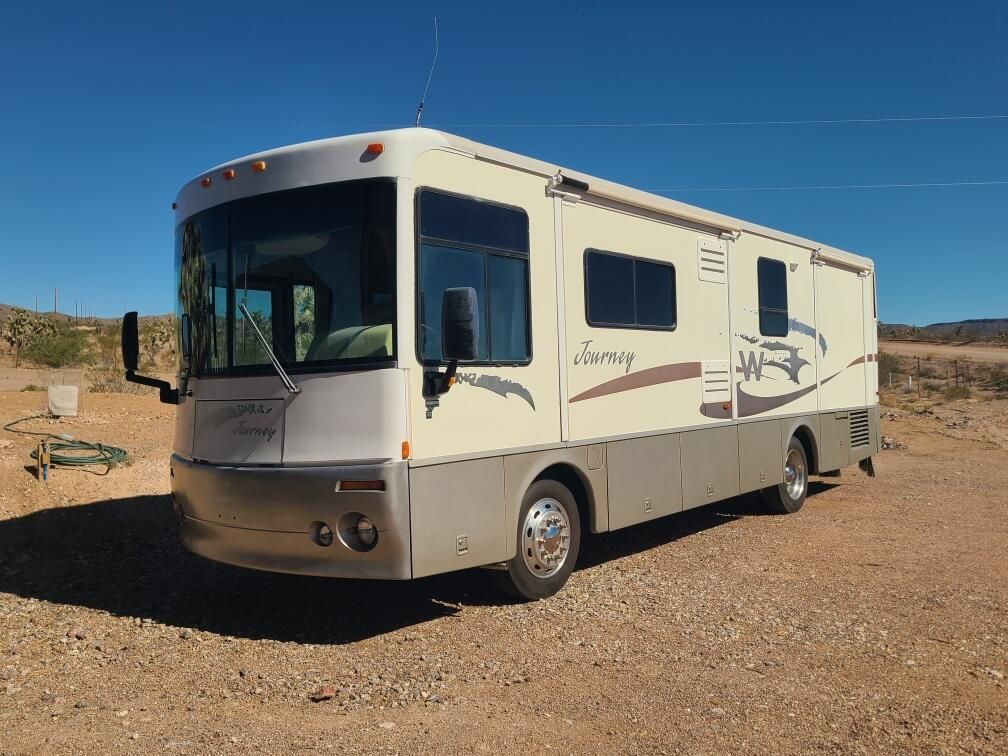 2002 32 Winnebago journey diesel pusher