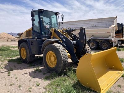 2019 Deere 344L