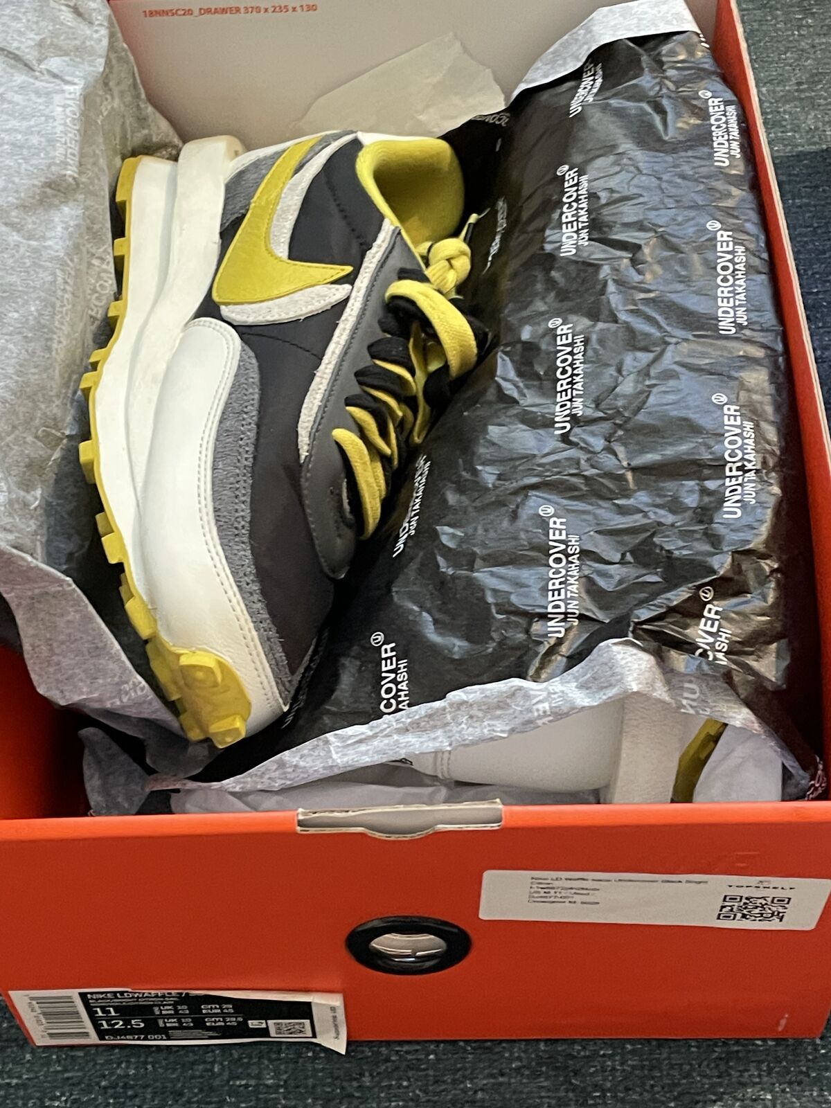 Nike LDWaffle x sacai x UNDERCOVER Men's Size 11 'Black & Bright Citron'