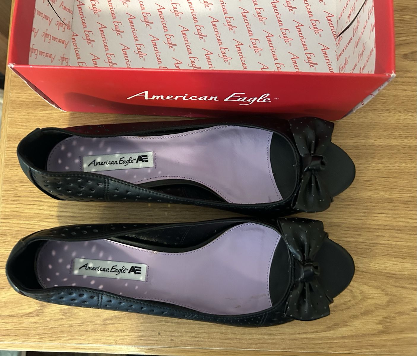 American Eagle Black WW KALE Perforated Peep-Toe Kitten Heel Shoes - Women's Size 7.5W New In box