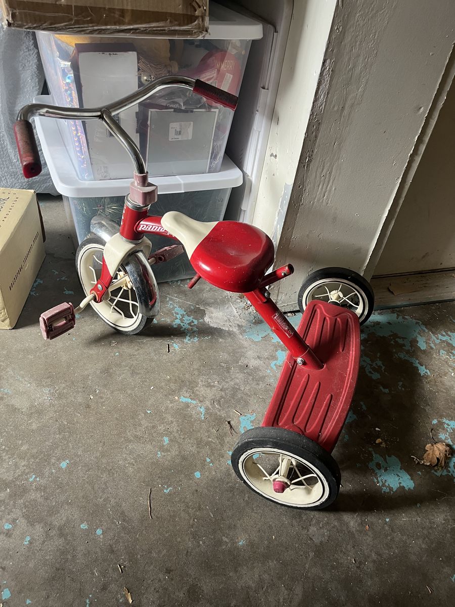 Classic Red Radio Flyer Tricycle