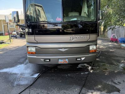 Fleetwood Discovery 330HP Motorhome - Class A Diesel Pusher RV