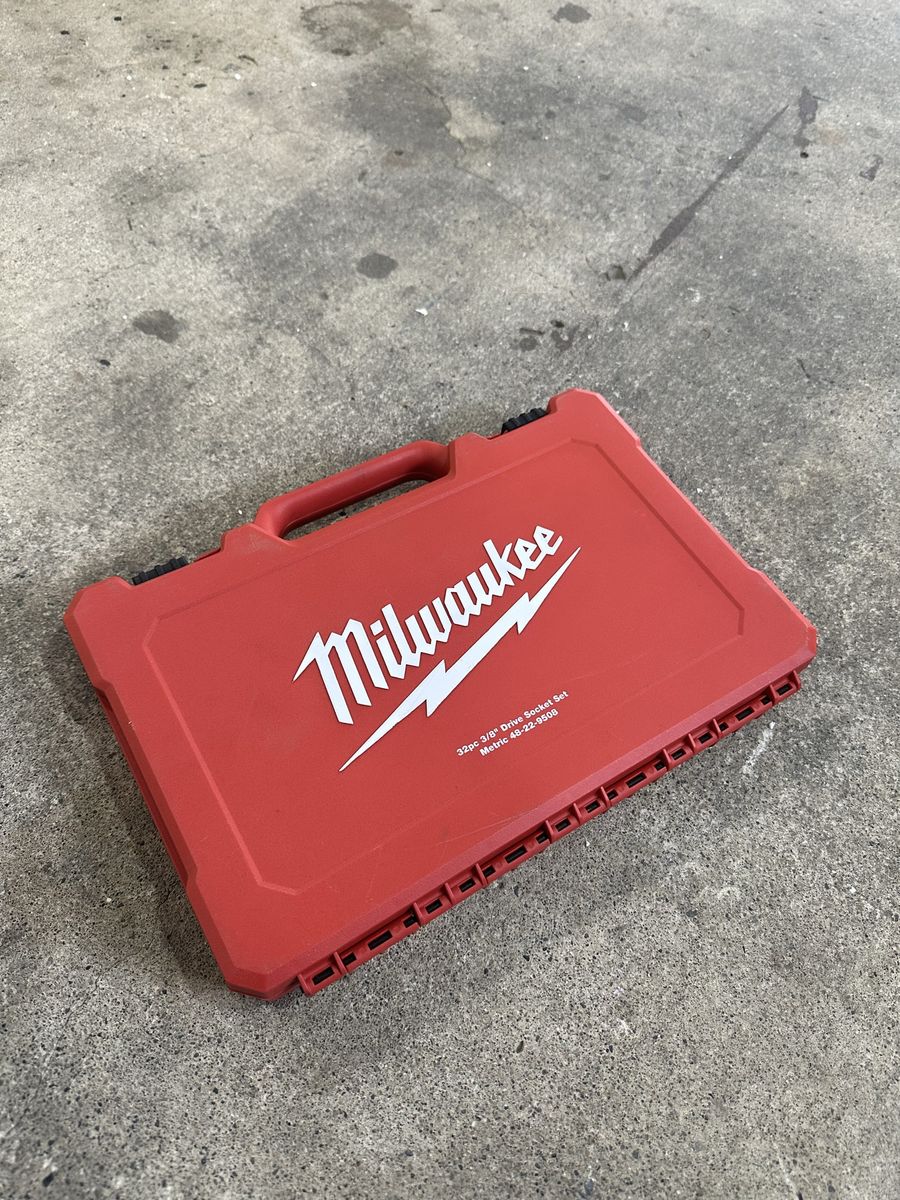 Milwaukee 3/8” Metric socket case
