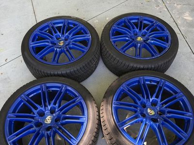 Genuine Porsche Cayenne 21” Blue Wheels & Pirelli Scorpion Winter Tires 295/35/R21