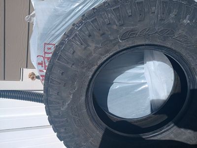 4 Goodyear DuraTracs 235/75/16