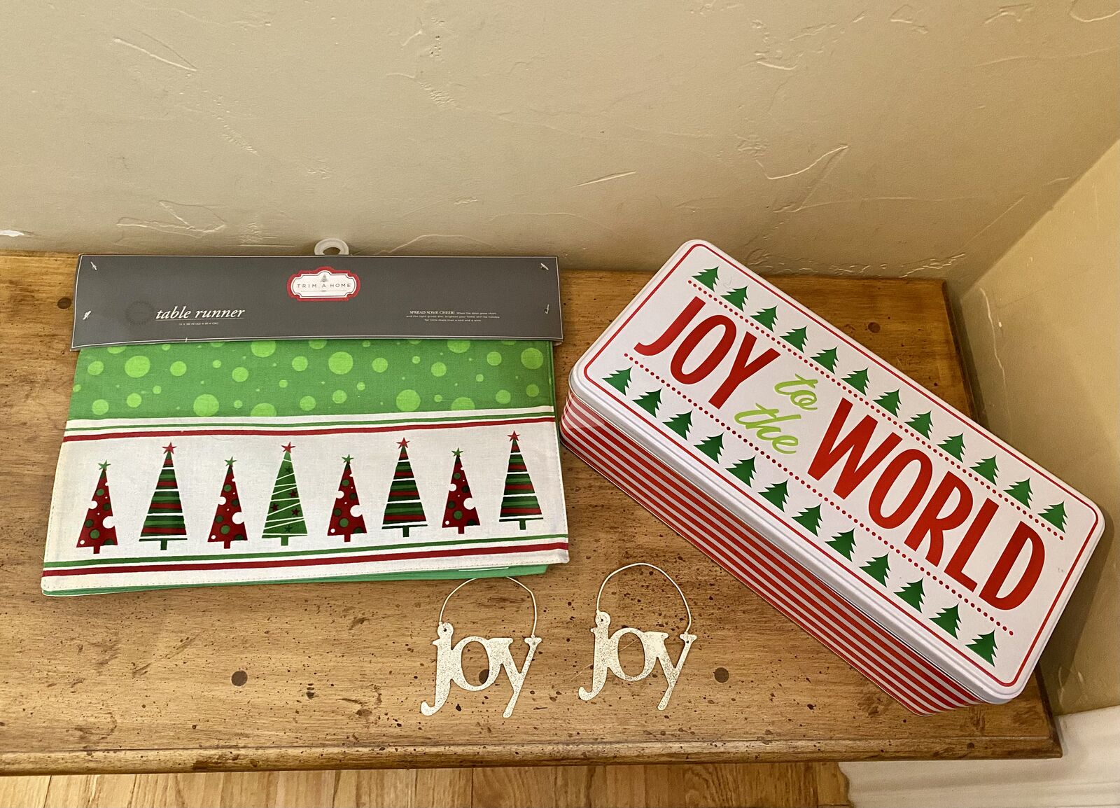 Christmas JOY Shades of Green and Red NEW Table Runner 13X36 + Joy To The World Large Tin - C PIX