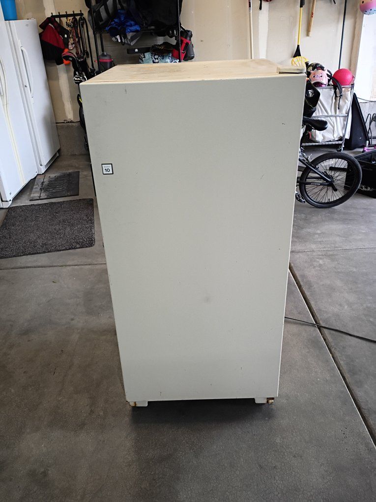 Kenmore upright freezer