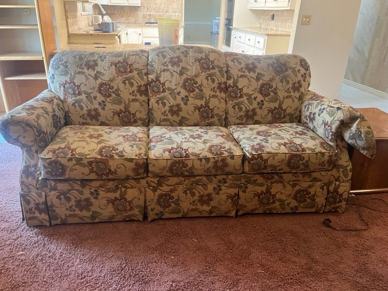 Fabric Couch - Traditional 3-Seat Sofa. Matching love sest..