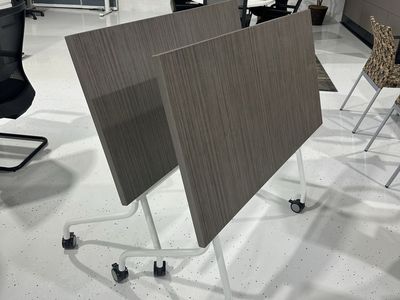 4 foot flip tables