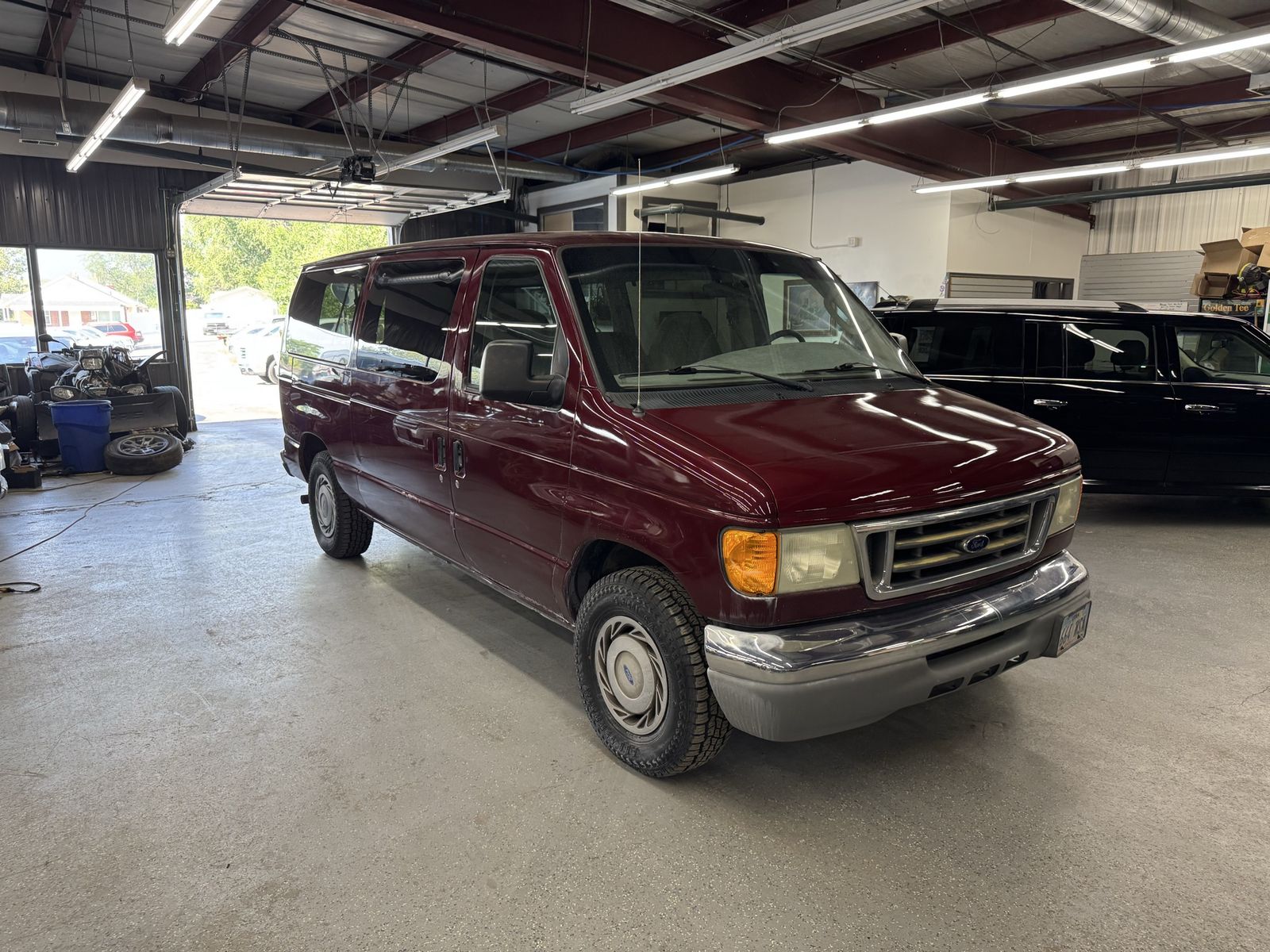 2003 Ford E-150 and Econoline 150 XLT