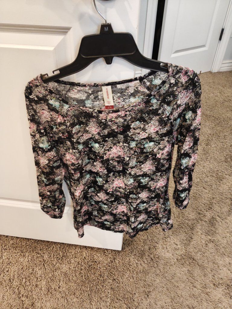 Medium size blouse