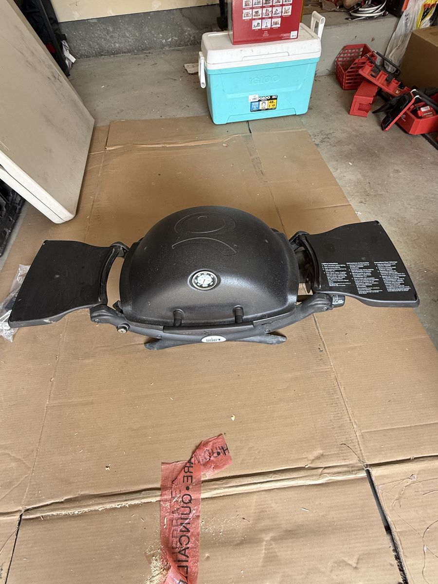 Weber Q Series Portable Liquid Propane Gas Grill with Folding Cart