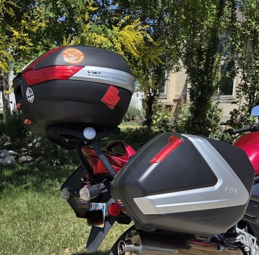 GIVI Monokey Top And Side Luggage