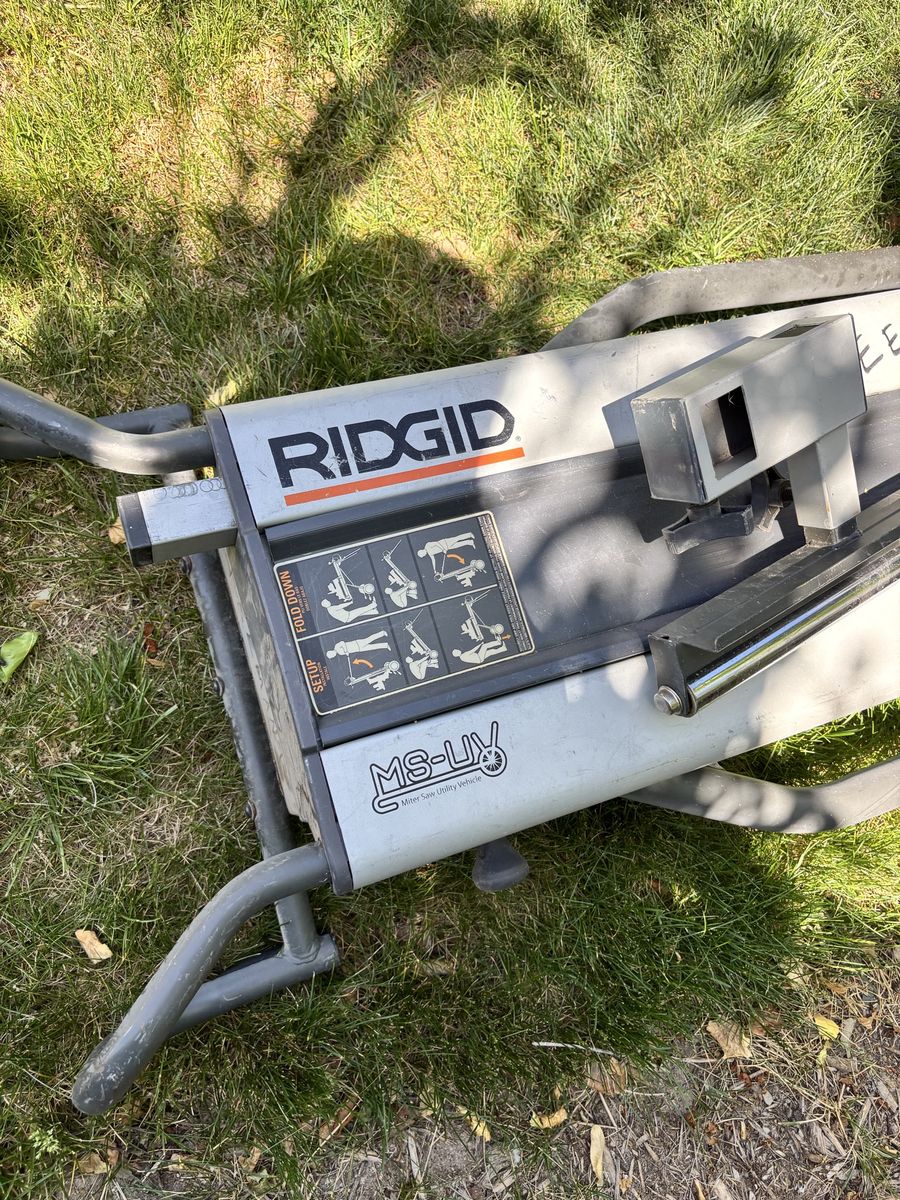 Rigid miter saw stand