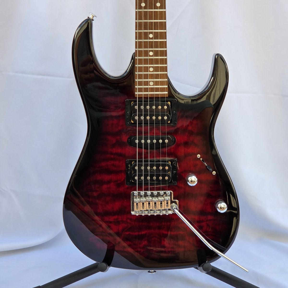Ibanez GRX70QA – Transparent Red Burst w/ case