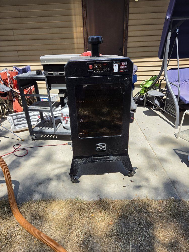 Oakford Nex-Grill Propane Smoker, Digital Controls, Black - Used