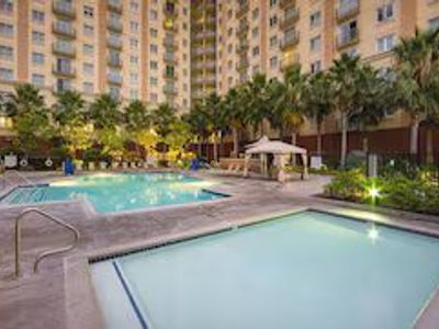 Deluxe Condo close to Disneyland Sept 3 to 7