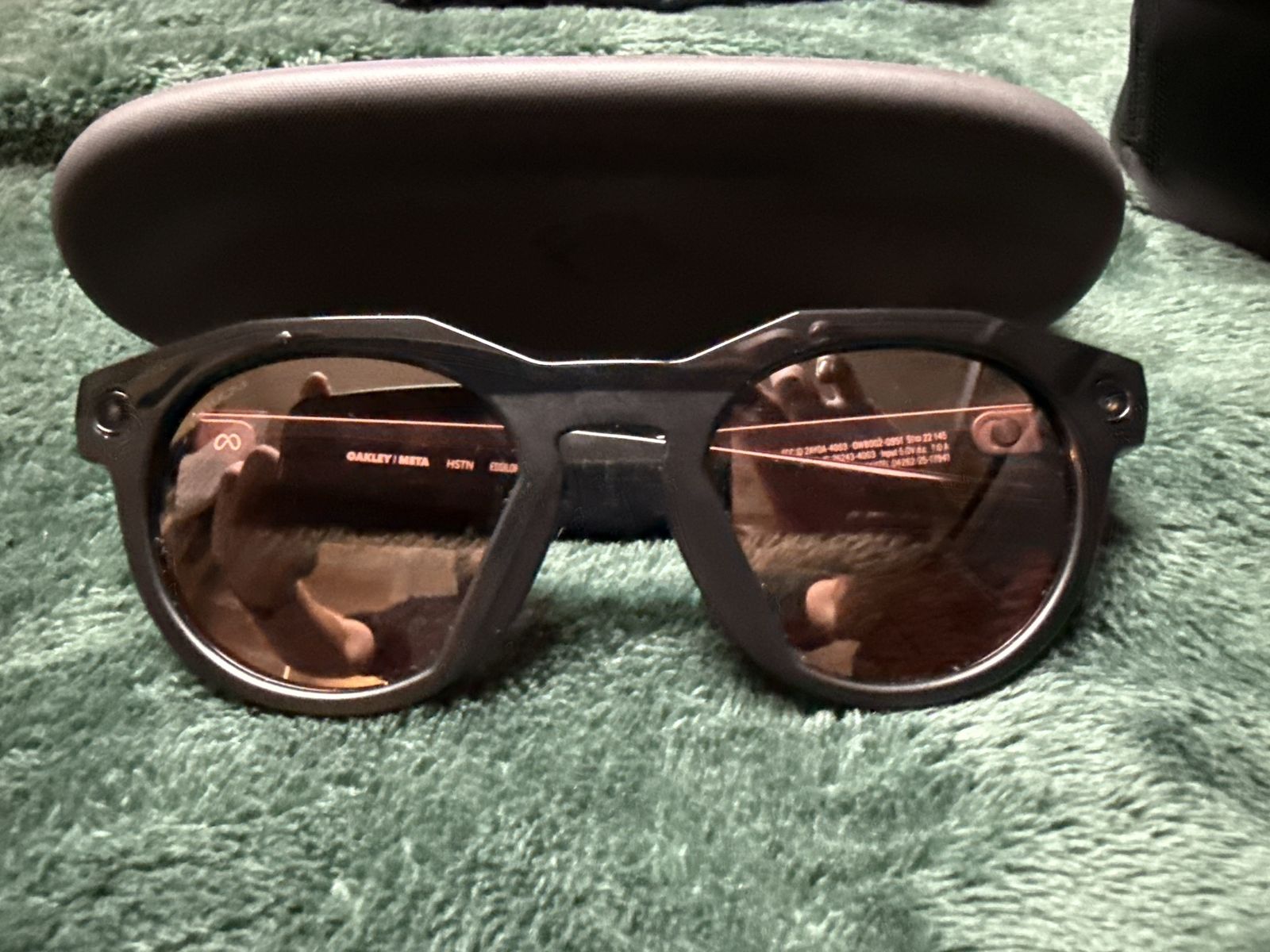 Oakley x Meta HSTN Smart Glasses Black with Case Open Box.
