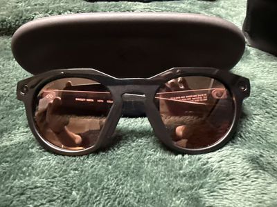 Oakley x Meta HSTN Smart Glasses Black with Case Open Box.