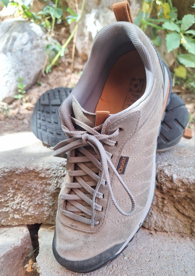 Nice Mens Oboz Bozeman hiking shoes sz 10