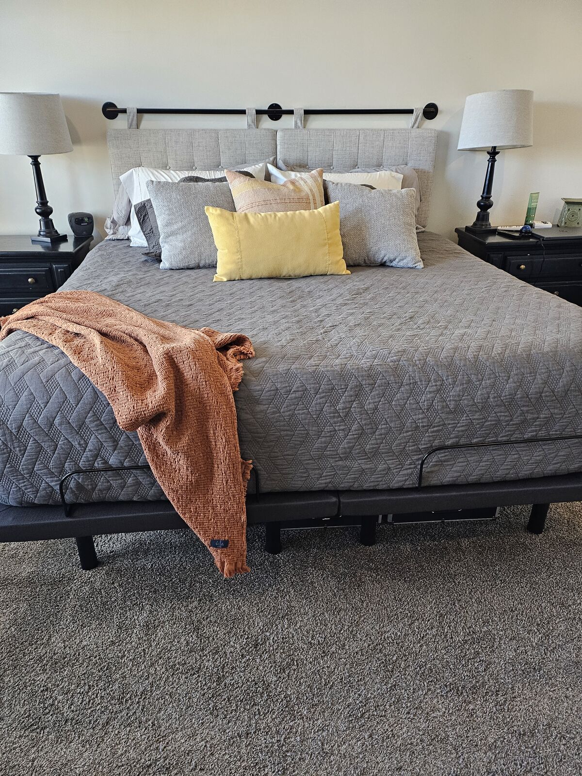 Nectar King sized (two twin split) adjustable bed