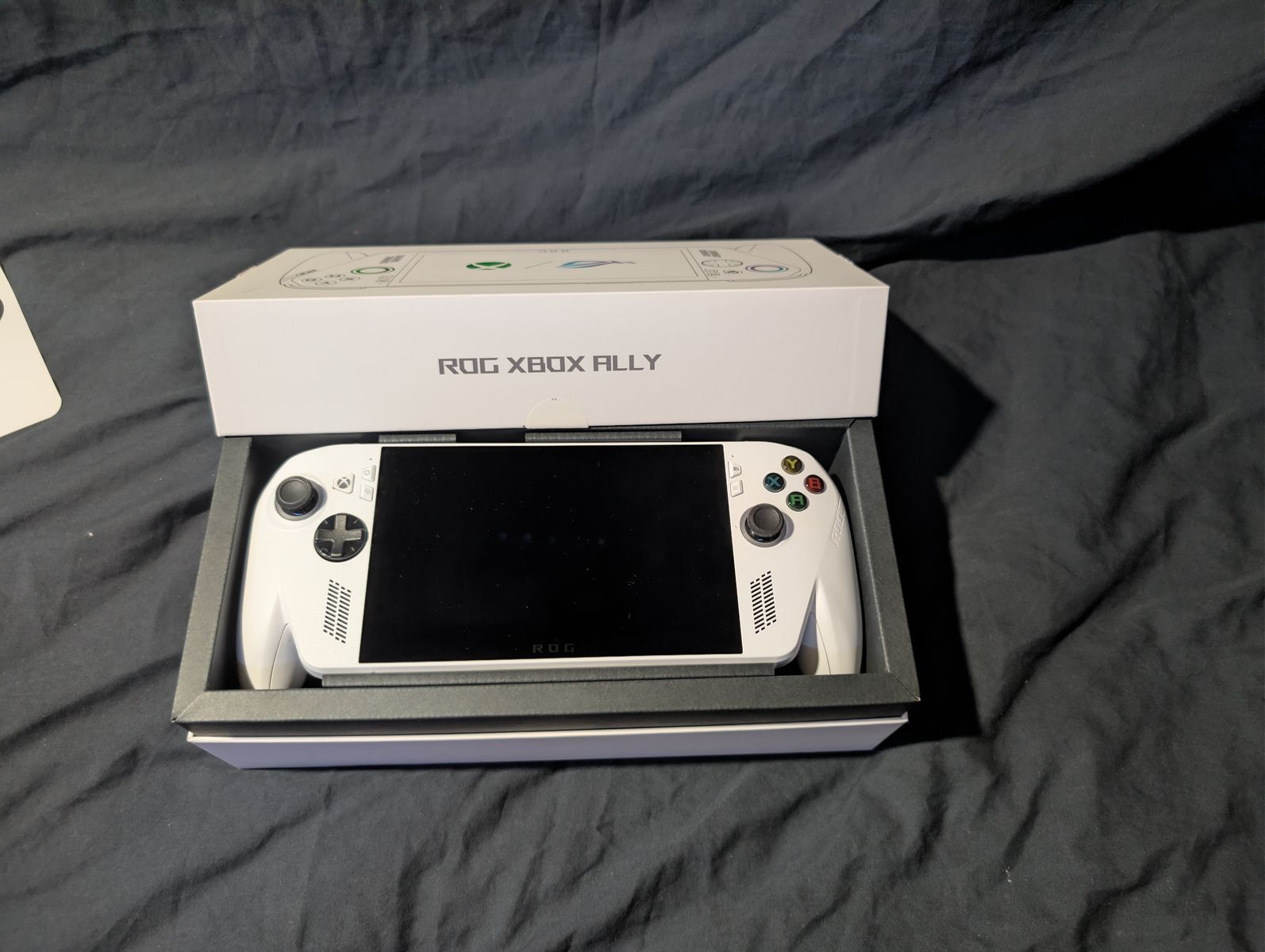 ASUS Rog Xbox Ally 1080p 120Hz Touchscreen Gaming Handheld, AMD Ryzen Z2 A, 16GB LPDDR5, 512GB, White
