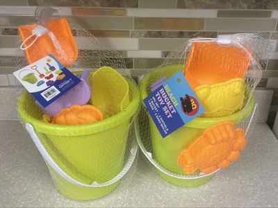 2- 8 piece Beach Bucket sets