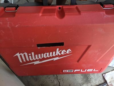 Milwaukee Magnetic Drill Kit