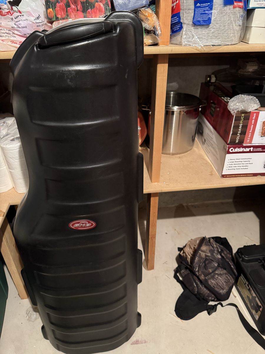 SKB HARD SHELL GOLF CASE only $150.00