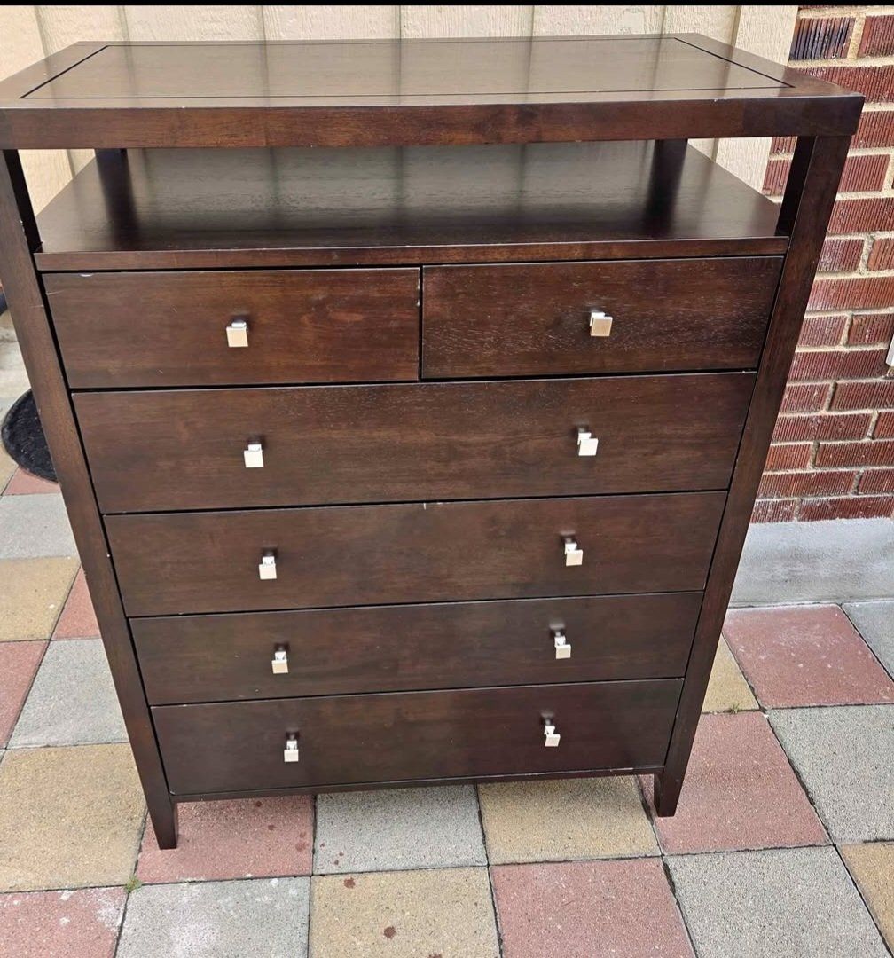 Aristo 6 Drawer Dresser