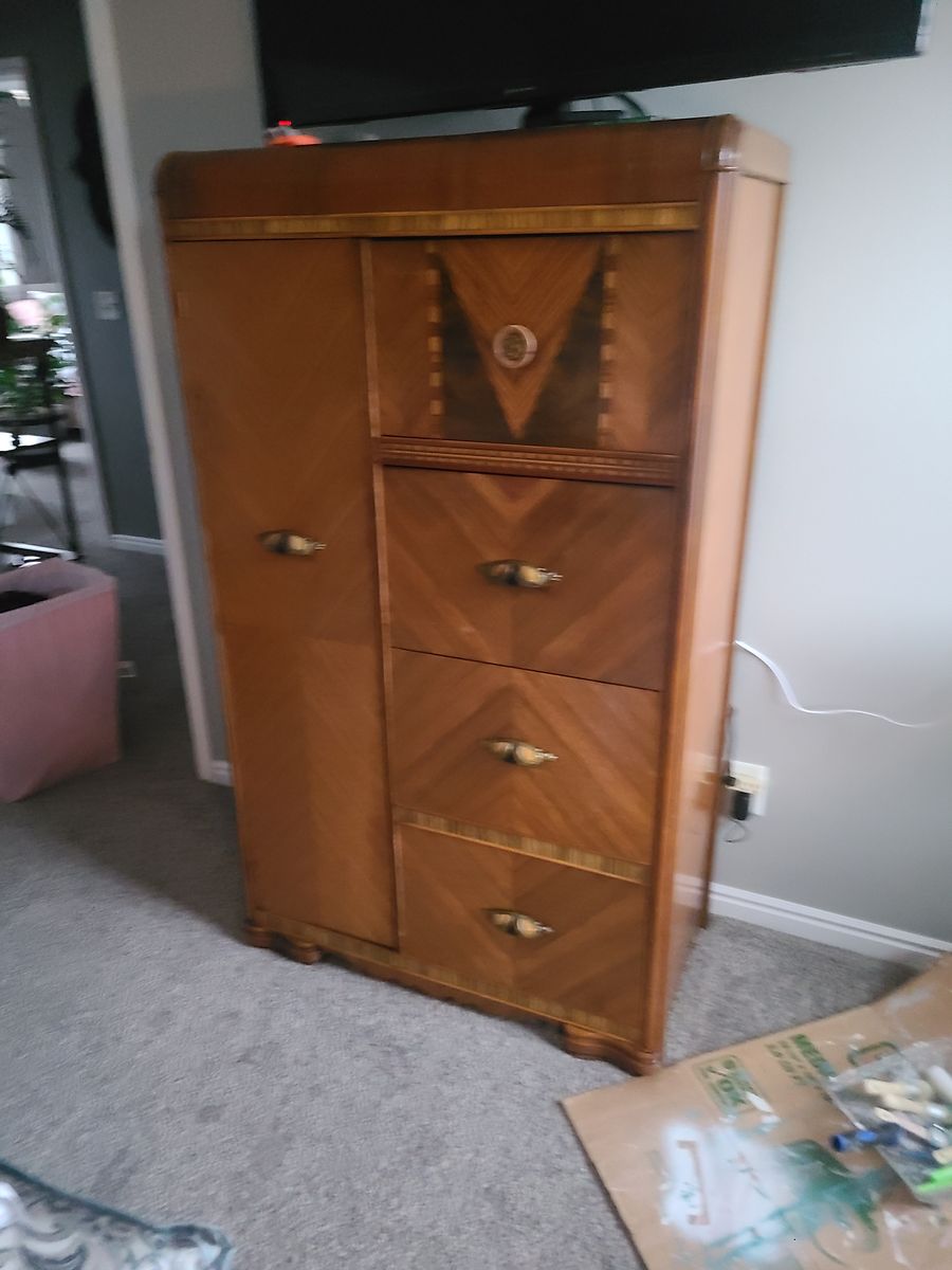 Antique dressers set