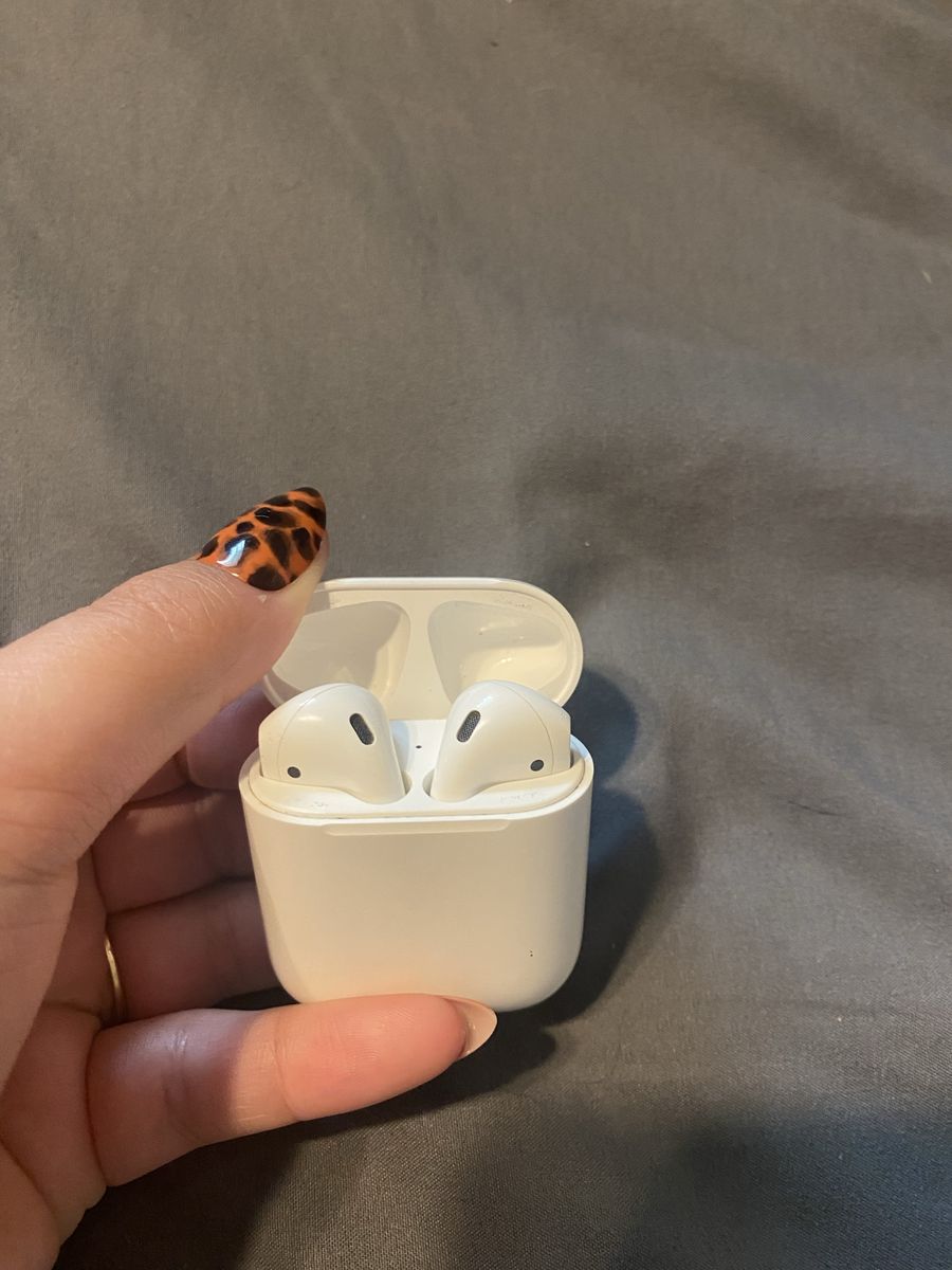 Apple AirPods 1st Gen