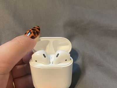 Apple AirPods 1st Gen