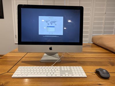 Apple iMac 2011 (21.5 inch) 2.8 GHz Intel Core i7