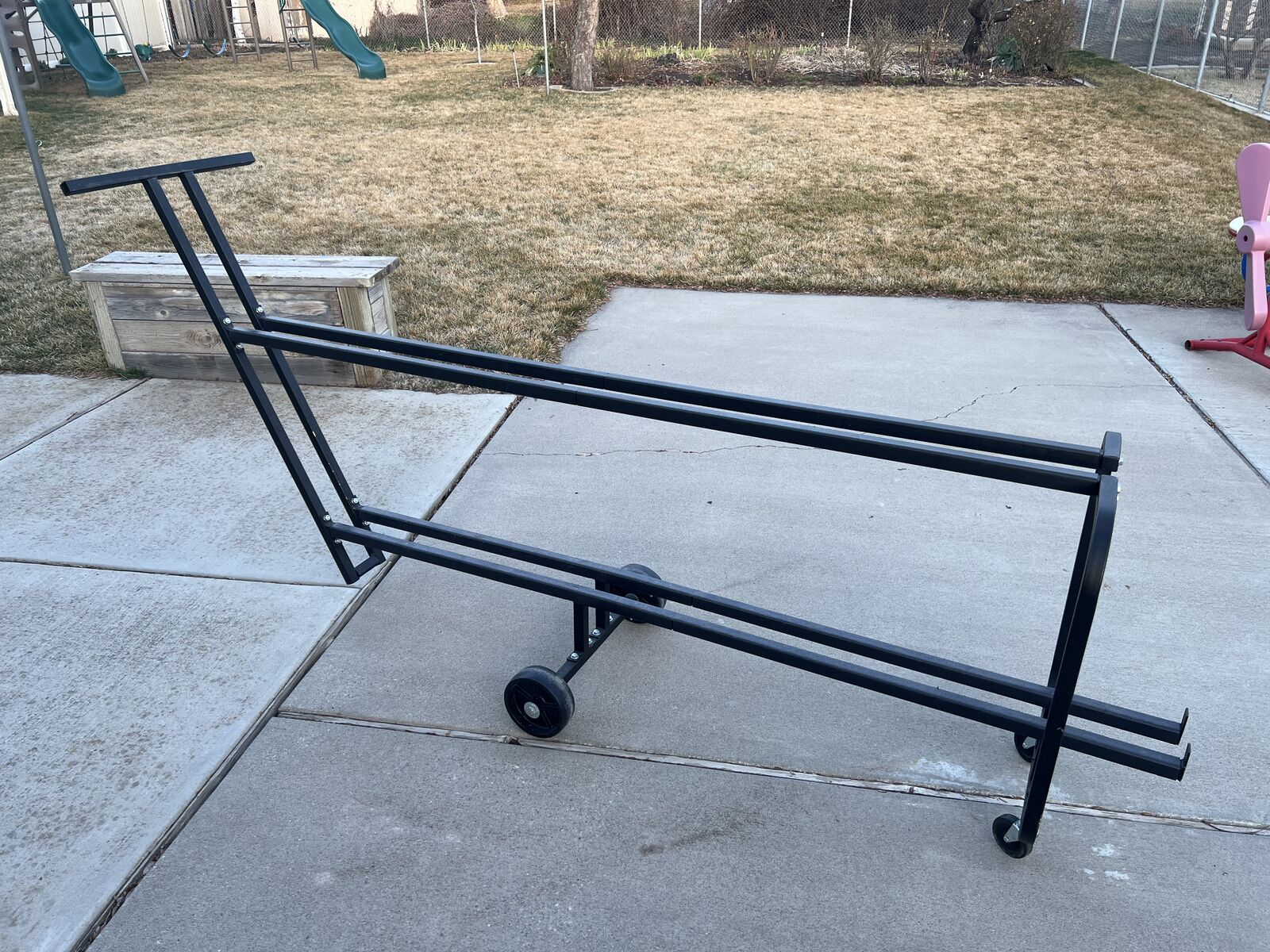 Manhasset Stand Rack