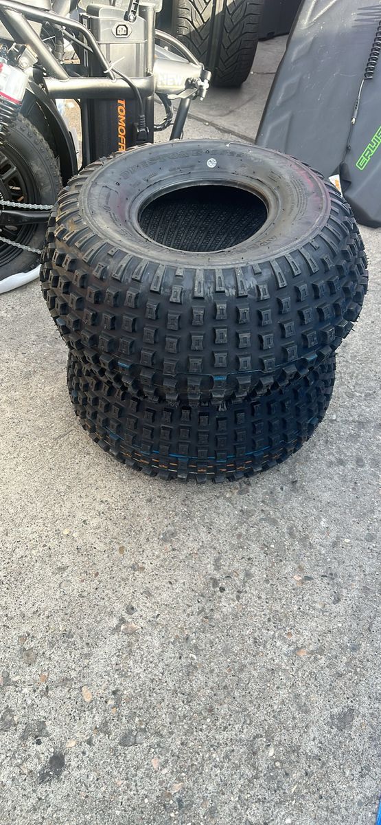 22X11-18 NEW PAIR OF DEESTONE ATV TIRES
