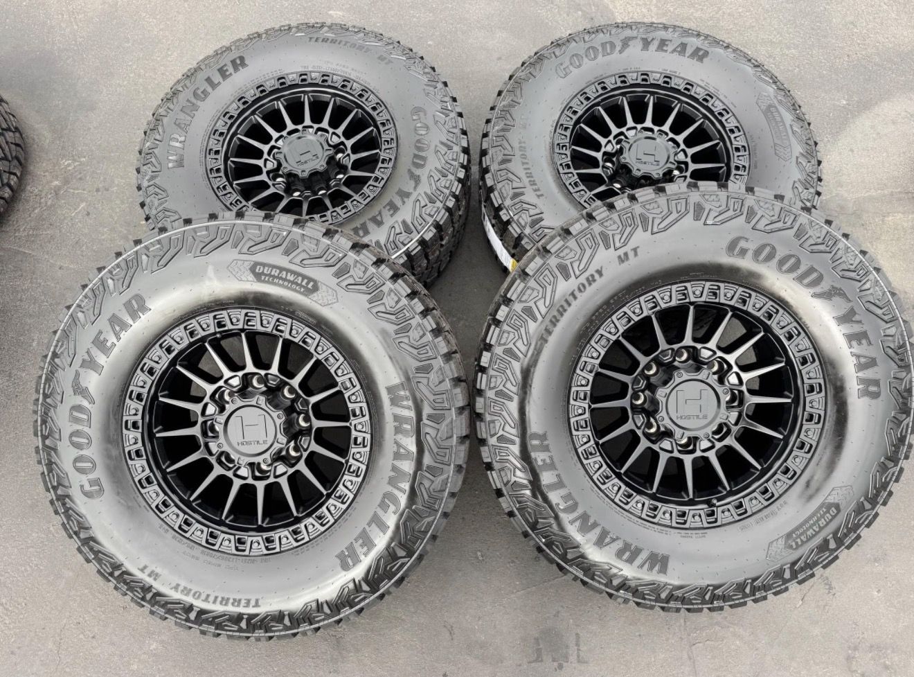 New LT305/70r18 Goodyear Hostile H137 8x180 Chevy