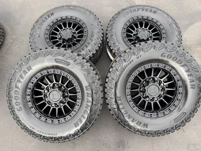 New LT305/70r18 Goodyear Hostile H137 8x180 Chevy