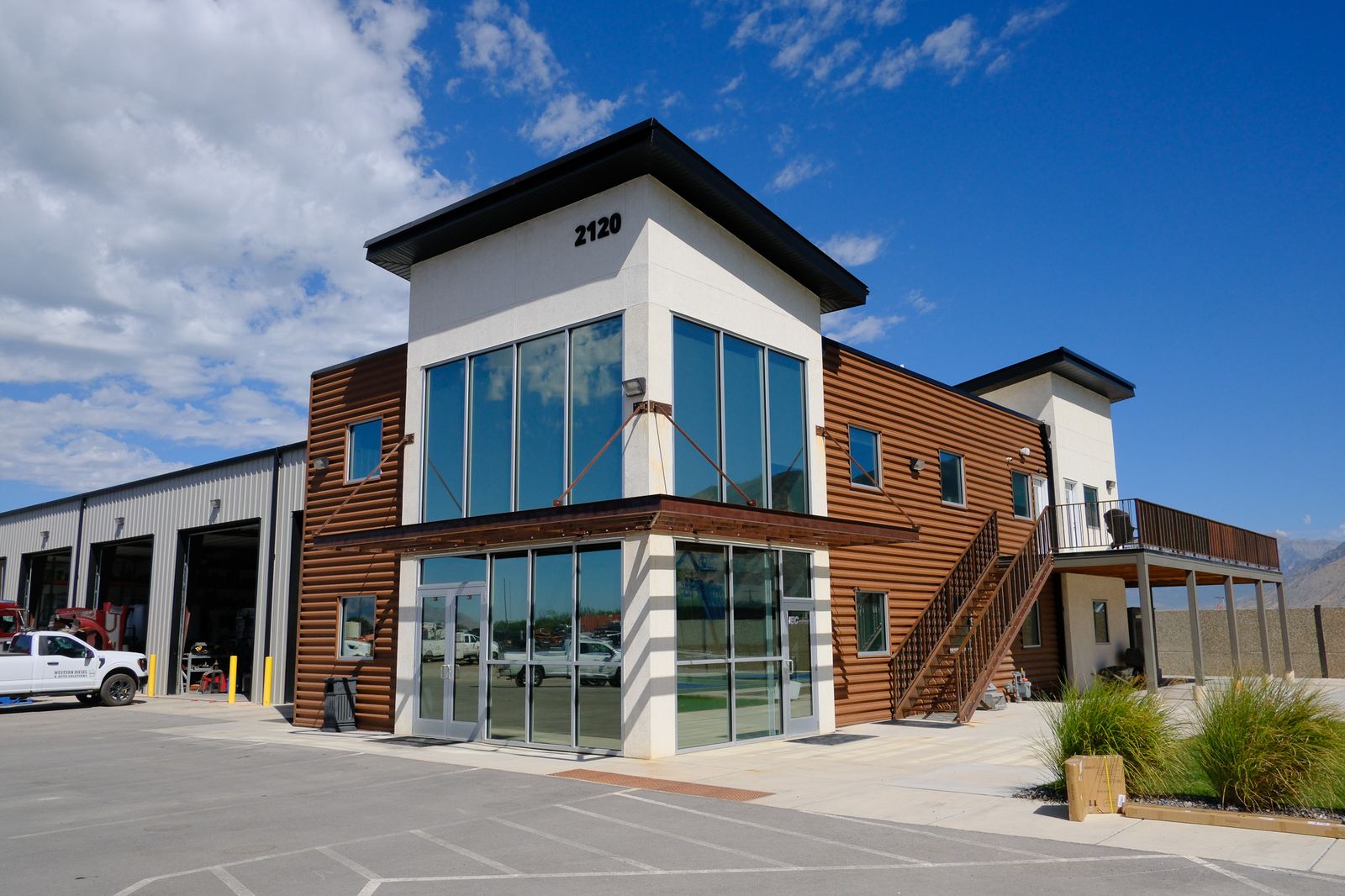 Private Commercial Office Space for Rent in Springville