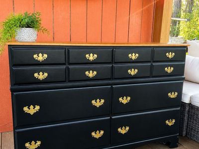 Classic Black Dresser with Golden Pulls - 6-Drawer Chest with Wooden Top